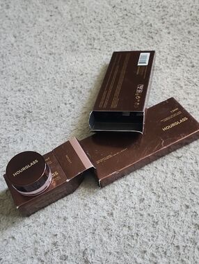 3 piece Hourglass eye makeup bundle